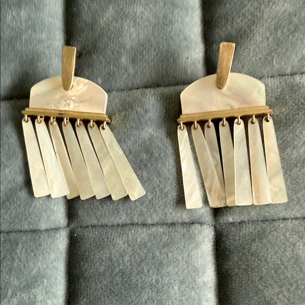 Kendra Scott Gold and Cream Dangle Earrings
